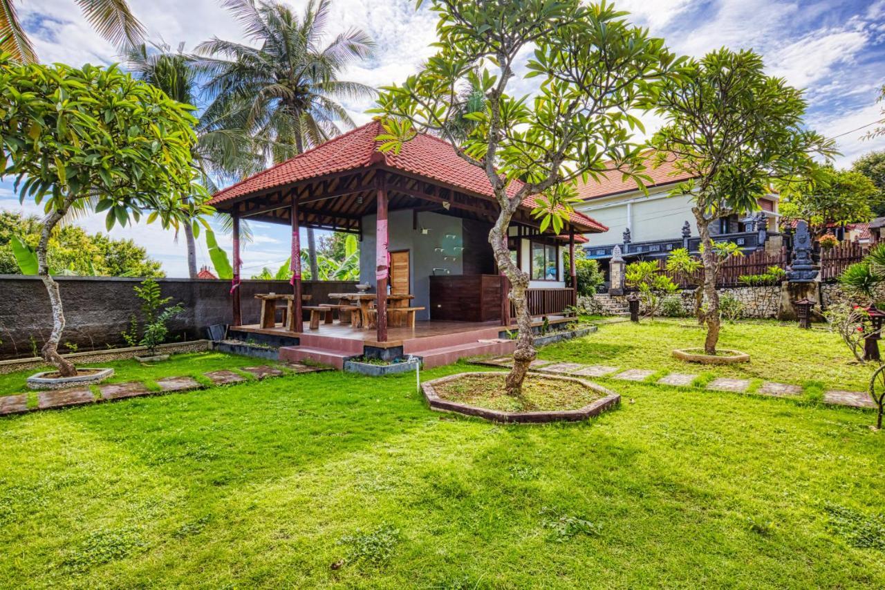 Megaland Bungalow Batununggul Exteriör bild