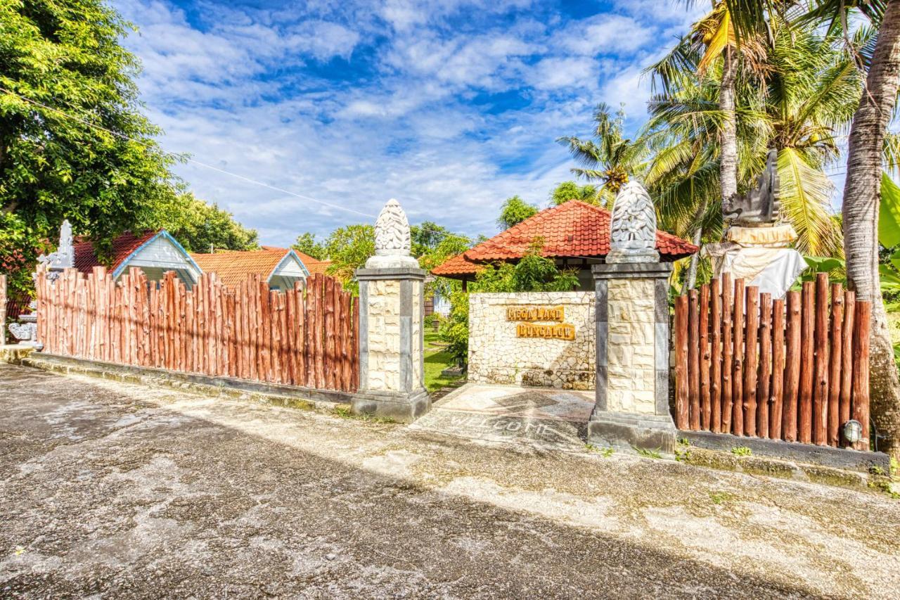 Megaland Bungalow Batununggul Exteriör bild